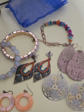 7 Pcs Assorted Women's Jewelry Mixed Colors